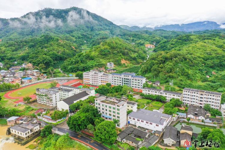 大埔县百侯中学迎来建校一百周年华诞